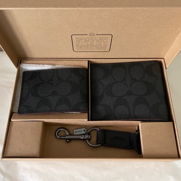 Coach Boxed 3 In 1 Wallet Gift Set In Signature Canvas - Picture 2 of 5
